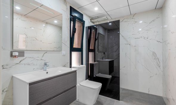 Resale - Villa - Orihuela Costa - Campoamor