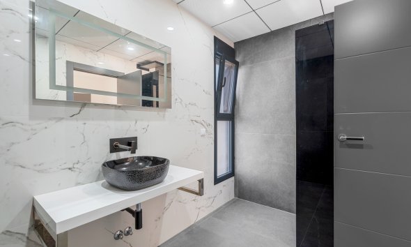 Resale - Villa - Orihuela Costa - Campoamor