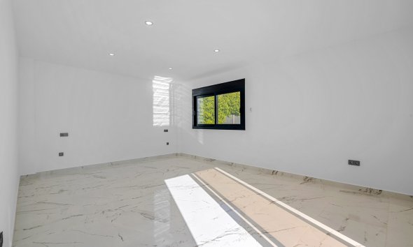 Resale - Villa - Orihuela Costa - Campoamor