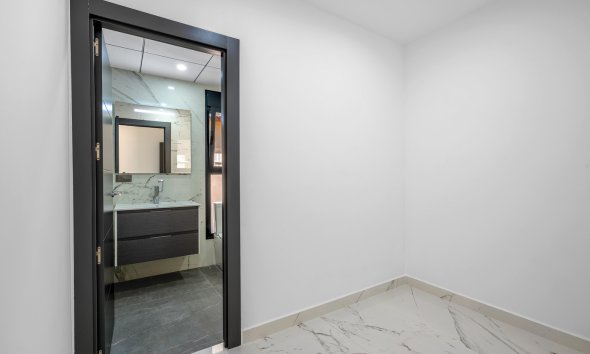 Resale - Villa - Orihuela Costa - Campoamor