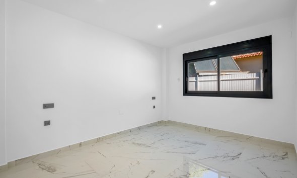 Resale - Villa - Orihuela Costa - Campoamor