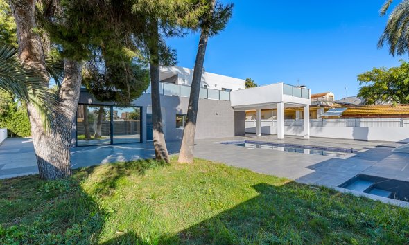 Resale - Villa - Orihuela Costa - Campoamor