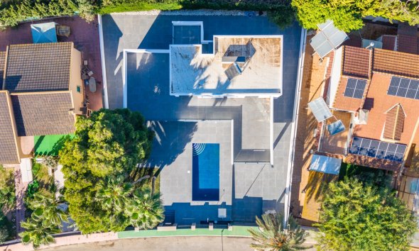 Resale - Villa - Orihuela Costa - Campoamor