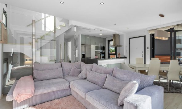 Resale - Villa - Torrevieja - Sector 25