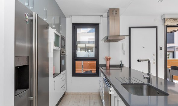 Resale - Villa - Torrevieja - Sector 25