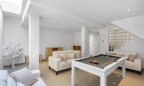 Resale - Villa - Torrevieja - Sector 25