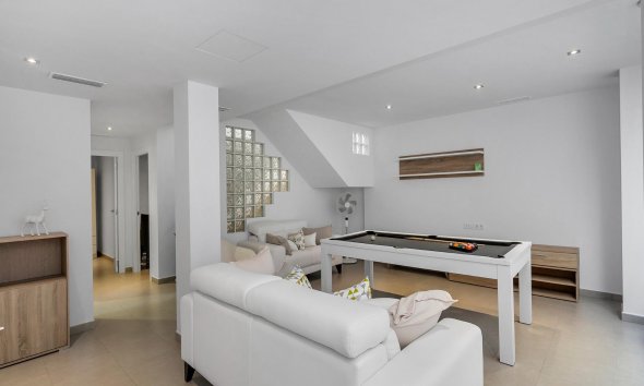 Resale - Villa - Torrevieja - Sector 25