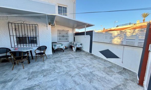 Resale - Bungalow - Torrevieja - La Siesta - El Salado - Torreta