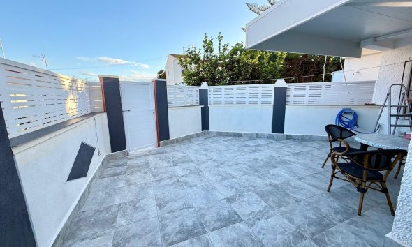 Resale - Bungalow - Torrevieja - La Siesta - El Salado - Torreta