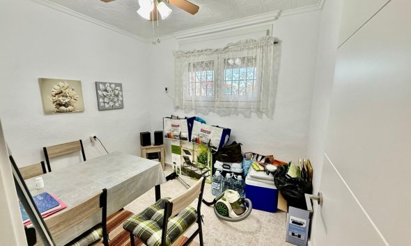 Resale - Bungalow - Torrevieja - La Siesta - El Salado - Torreta