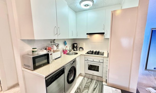 Resale - Bungalow - Torrevieja - La Siesta - El Salado - Torreta