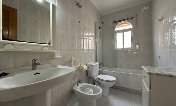 Resale - Duplex / Two-storey apartment - La Mata