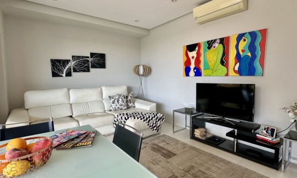 Resale - Apartment - Orihuela Costa - Villamartín