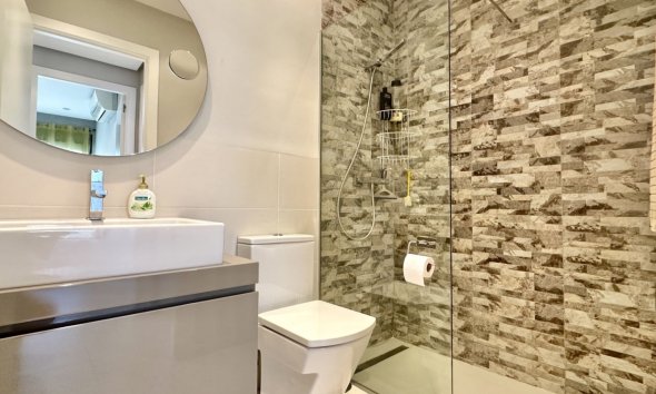 Resale - Apartment - Orihuela Costa - Villamartín