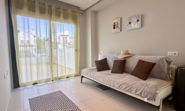 Resale - Apartment - Orihuela Costa - Villamartín