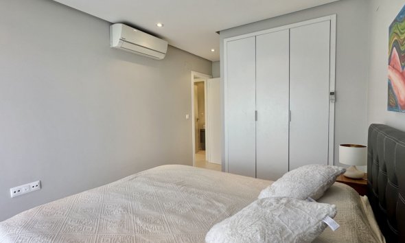 Resale - Apartment - Orihuela Costa - Villamartín