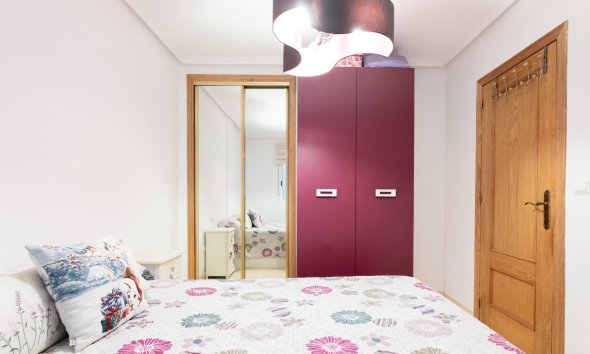 Resale - Apartment - Torrevieja - Parque de las Naciones