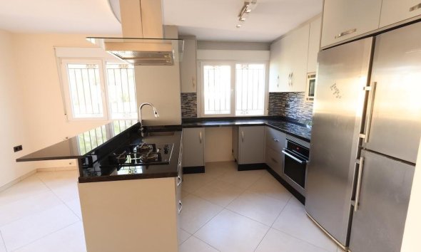 Resale - Villa - Orihuela Costa - Villamartín-Las Filipinas
