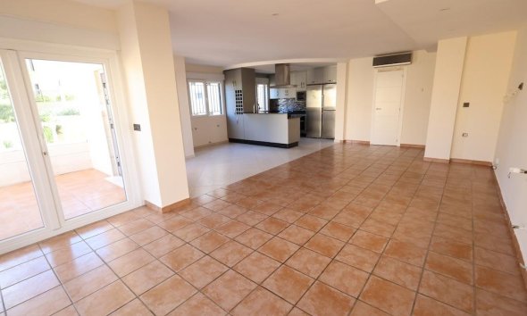 Resale - Villa - Orihuela Costa - Villamartín-Las Filipinas