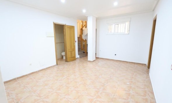 Resale - Villa - Orihuela Costa - Villamartín-Las Filipinas