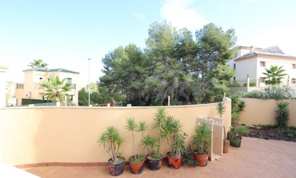 Resale - Villa - Orihuela Costa - Villamartín-Las Filipinas
