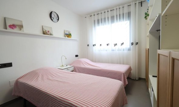 Resale - Bungalow - Orihuela Costa - La Zenia