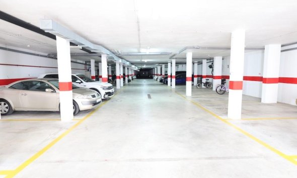 Resale - Bungalow - Orihuela Costa - La Zenia