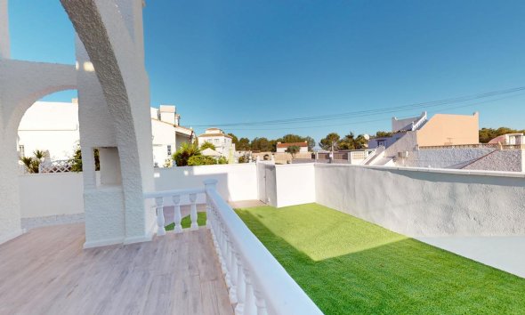 Resale - Bungalow - Orihuela Costa - Villamartin
