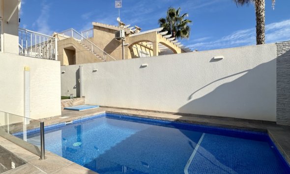 Resale - Villa - Orihuela Costa - Los Altos