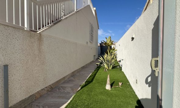 Resale - Villa - Orihuela Costa - Los Altos