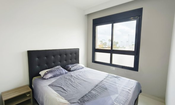 Resale - Apartment - Orihuela Costa - Mil Palmeras