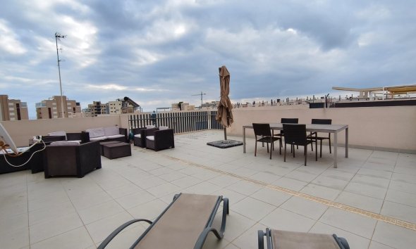 Resale - Apartment - Orihuela Costa - Mil Palmeras