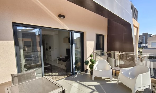 Resale - Apartment - Orihuela Costa - Mil Palmeras