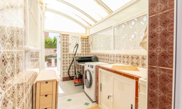 Resale - Villa - Orihuela Costa - Punta Prima