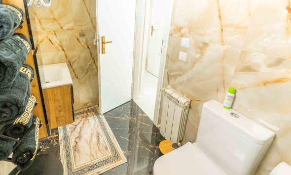 Resale - Villa - Orihuela Costa - Punta Prima