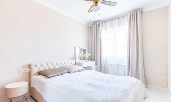 Resale - Villa - Orihuela Costa - Punta Prima