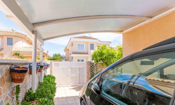 Resale - Villa - Orihuela Costa - Punta Prima