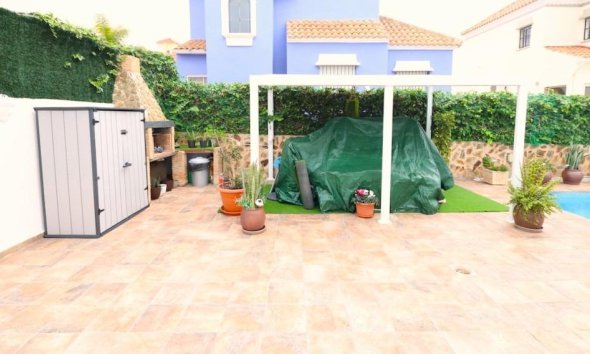 Reventa - Villa - San Miguel de Salinas - Las filipinas