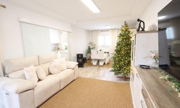 Reventa - Villa - San Miguel de Salinas - Las filipinas