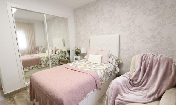 Reventa - Villa - San Miguel de Salinas - Las filipinas