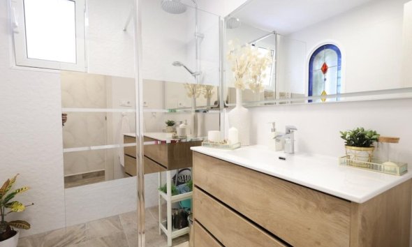 Reventa - Villa - San Miguel de Salinas - Las filipinas