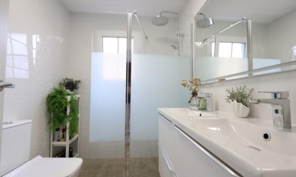 Reventa - Villa - San Miguel de Salinas - Las filipinas