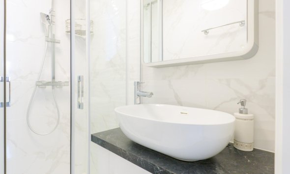 Resale - Terraced house / Townhouse - Torrevieja - Punta prima