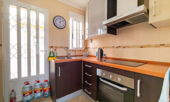 Resale - Villa - Torrevieja - La Mata