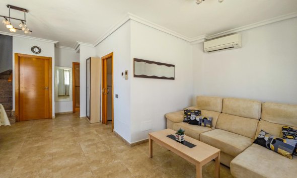 Resale - Villa - Torrevieja - La Mata