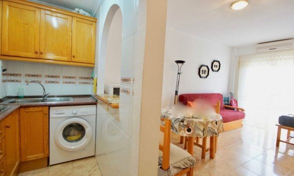 Resale - Apartment - Torrevieja - Playa del cura