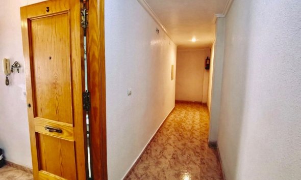 Resale - Apartment - Torrevieja - Playa del cura