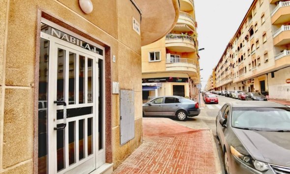 Resale - Apartment - Torrevieja - Playa del cura