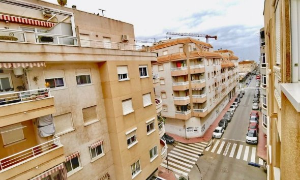 Resale - Apartment - Torrevieja - Playa del cura