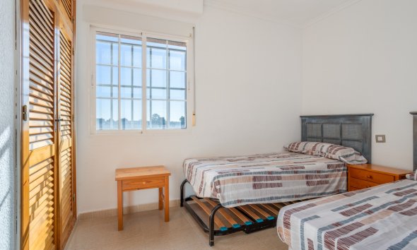 Resale - Villa - Torrevieja - Urbanización San Luis